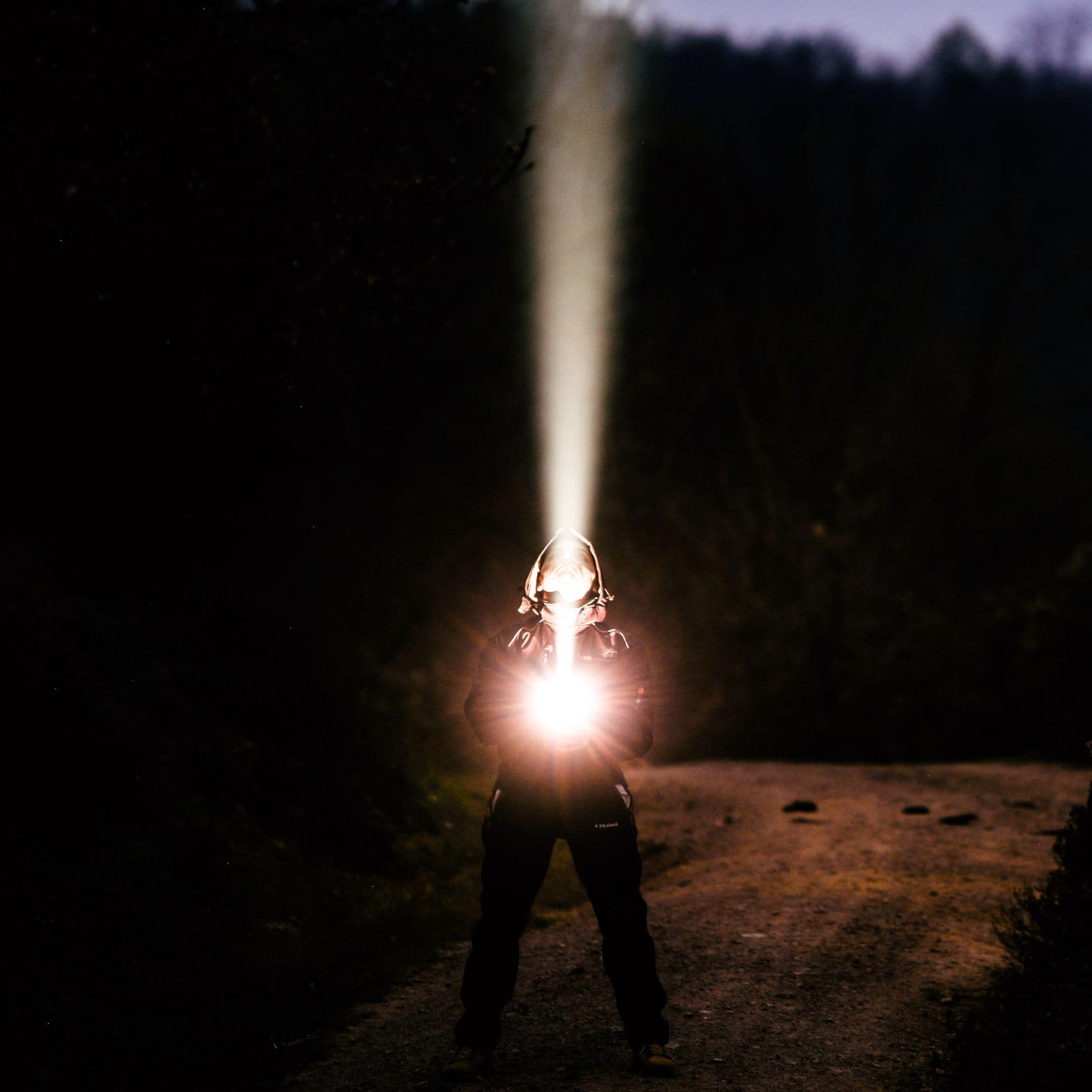 Ledlenser MT6 Outdoor Taschenlampe LED, INKL. Batterien 3xAA, 600 Lumen, fokussierbar