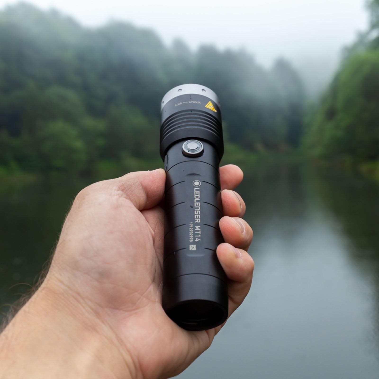 Ledlenser MT6 Outdoor Taschenlampe LED, INKL. Batterien 3xAA, 600 Lumen, fokussierbar